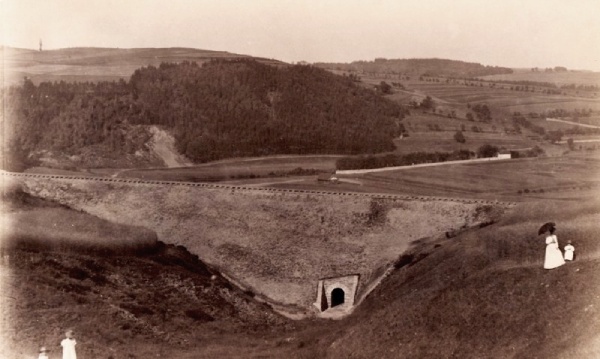 16b
